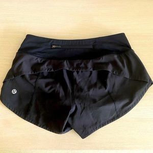 Lululemon Speed Up low-rise lined short 2.5” size 2 black